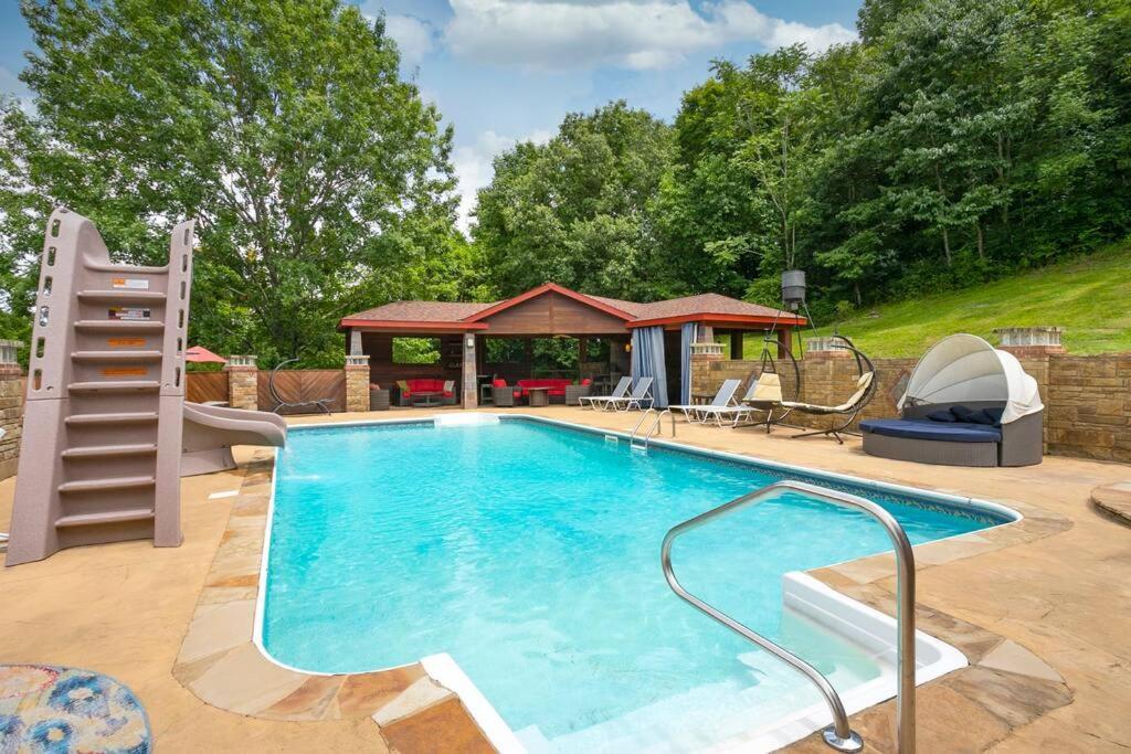 NEW Outdoor Oasis Pool, Hot Tub, Firepl, 6 bedr Villa Franklin Exterior photo